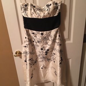 White House Black Market silk embroidered dress 2